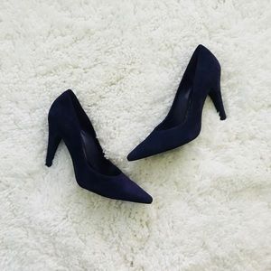 BCBGirls suede purple pumps size 5.5